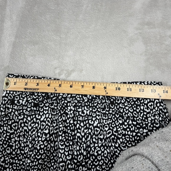 NWT The Kooples Leopard Cheetah Print Button Fly Black White Denim Jeans Size 28 - Picture 8 of 16